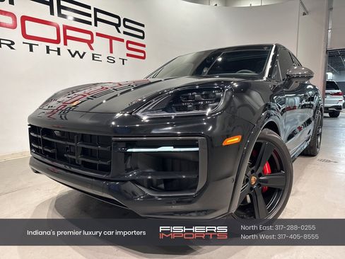 Used 2025 Porsche Cayenne GTS image 1