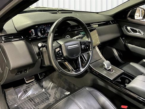 Used 2025 Land Rover Range Rover Velar Dynamic SE image 17