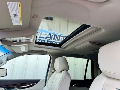 Used 2015 Cadillac Escalade Luxury image 34