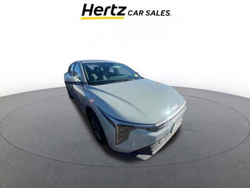 Used 2025 Kia K4 LXS image 1