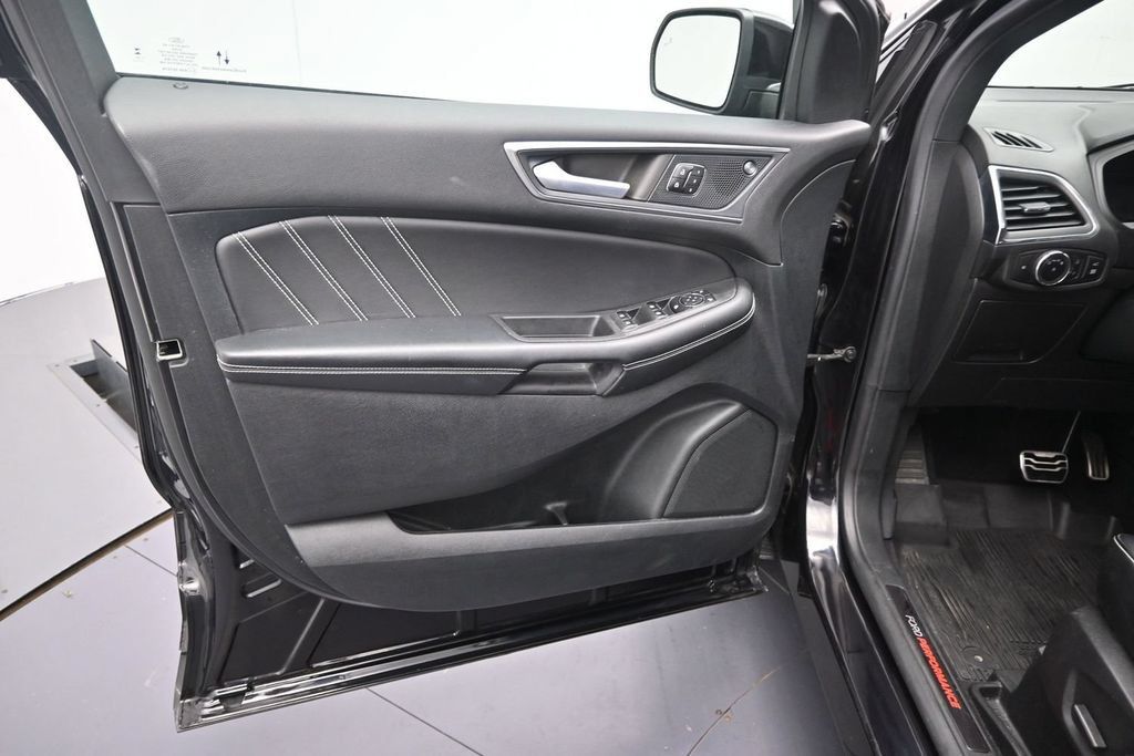 Used 2023 Ford Edge ST AWD/4WD image 17