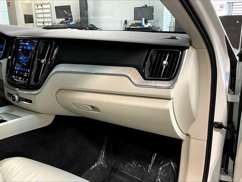 Certified 2023 Volvo XC60 B5 Plus w/ Climate Package image 17