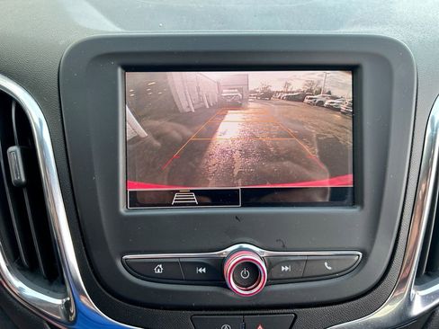 Used 2024 Chevrolet Equinox LT FWD image 18