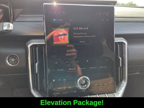 Used 2025 GMC Acadia Elevation FWD image 23