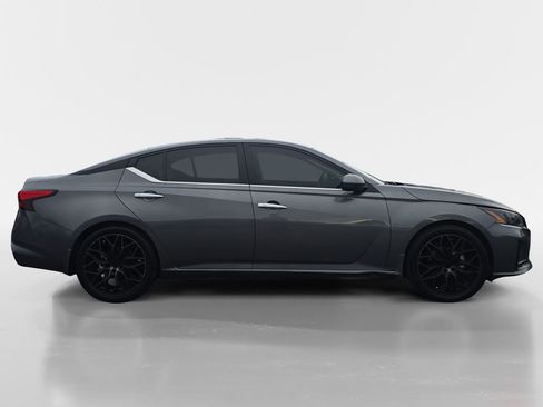Used 2024 Nissan Altima 2.5 SL image 6