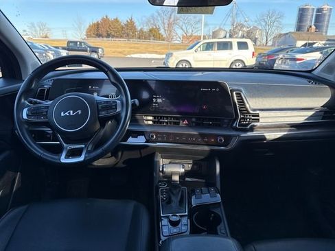 Used 2023 Kia Sportage EX image 12