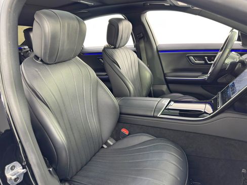 Used 2022 Mercedes-Benz S 500 4MATIC w/ AMG Line Package image 46
