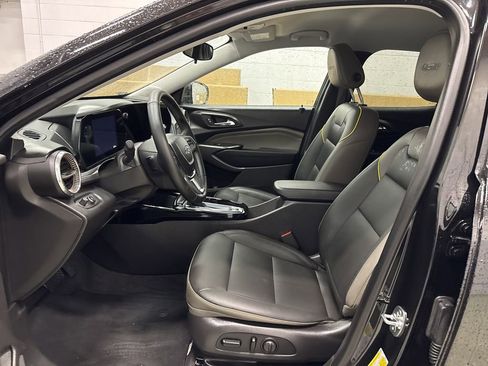 Used 2025 Chevrolet Trax ACTIV w/ Driver Confidence Package FWD image 15