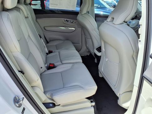 New 2026 Volvo XC90 B6 Ultra image 7