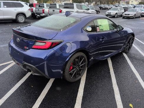 New 2025 Toyota GR86 image 3