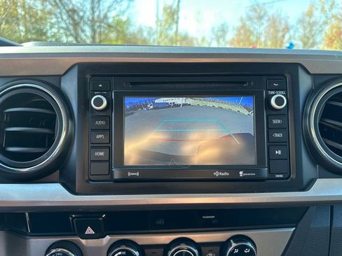Certified 2017 Toyota Tacoma SR5 w/ Tow Package AWD/4WD image 40
