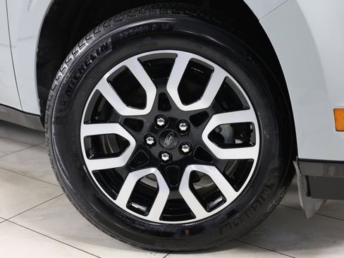 Used 2024 Ford Maverick Lariat AWD/4WD image 13