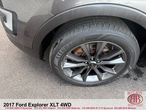 Used 2017 Ford Explorer XLT w/ Equipment Group 202A AWD/4WD image 9