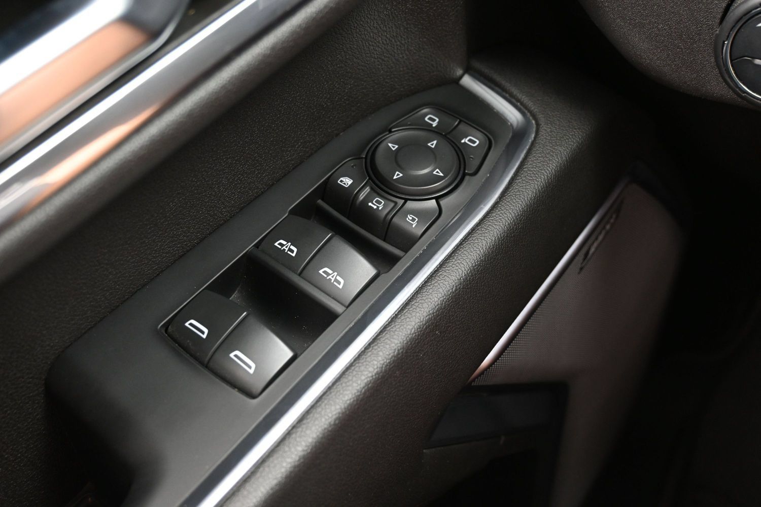 Used 2024 Chevrolet Silverado 3500 High Country w/ High Country Premium Package AWD/4WD image 25