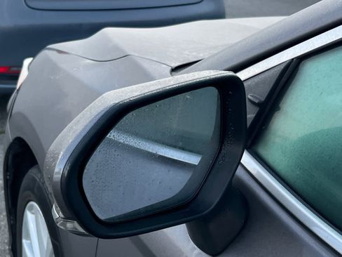 Used 2020 Toyota Camry SE image 20