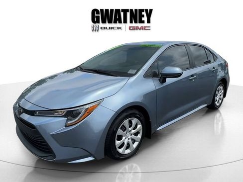 Used 2026 Toyota Corolla LE FWD image 7