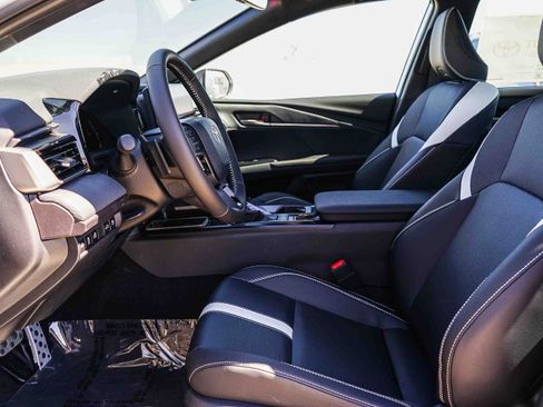 New 2026 Toyota Camry Hybrid FWD image 20