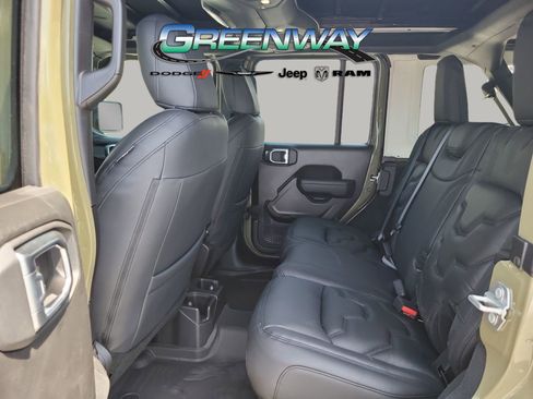 Used 2025 Jeep Wrangler Unlimited Sport AWD/4WD image 16