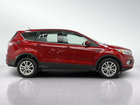 Used 2017 Ford Escape SE w/ SE Cold Weather Package FWD image 6