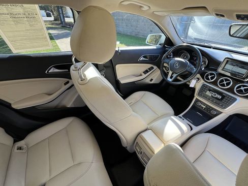 Used 2015 Mercedes-Benz GLA 250 4MATIC image 22