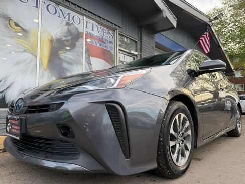 Used 2019 Toyota Prius XLE w/ Advanced Technology Package image 7