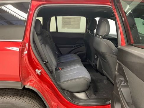 Used 2026 Jeep Cherokee Laredo AWD/4WD image 23