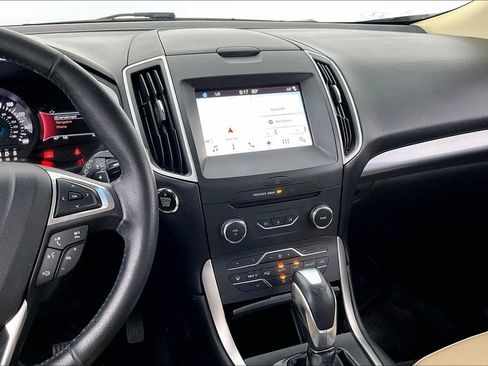 Used 2017 Ford Edge SEL w/ Equipment Group 201A FWD image 7