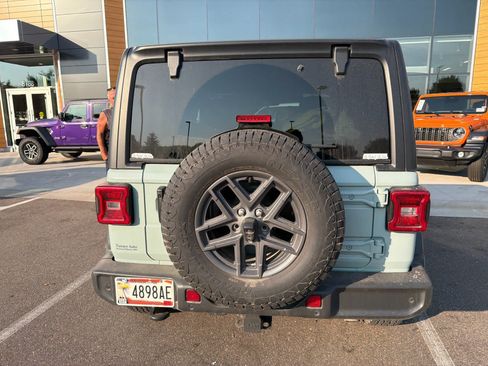 Used 2024 Jeep Wrangler Sport AWD/4WD image 5