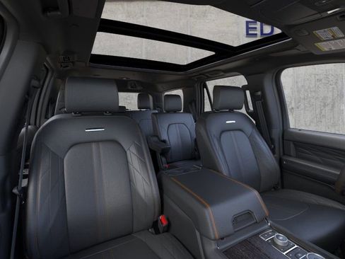 New 2024 Ford Expedition Platinum image 10