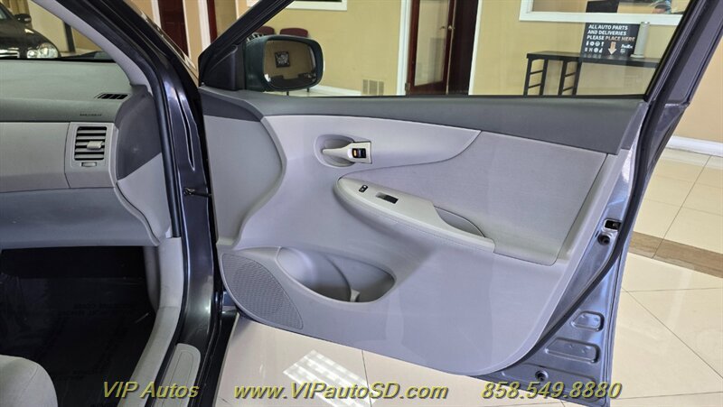 Used 2009 Toyota Corolla LE FWD image 12