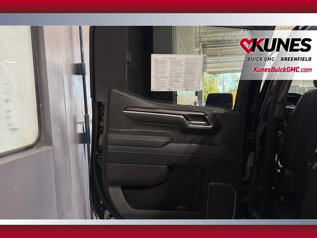 Used 2025 GMC Sierra 1500 SLT w/ SLT Premium Plus Package AWD/4WD image 35