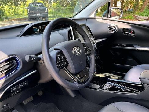 Used 2021 Toyota Prius Limited FWD image 14