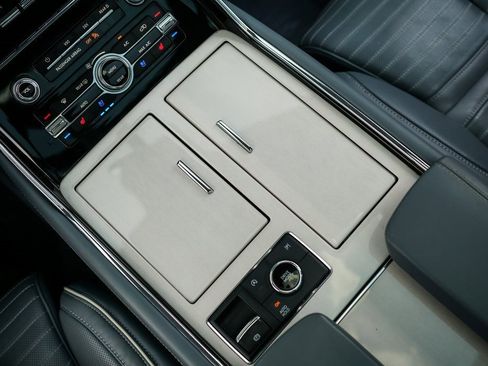 Used 2024 Lincoln Navigator Black Label image 35