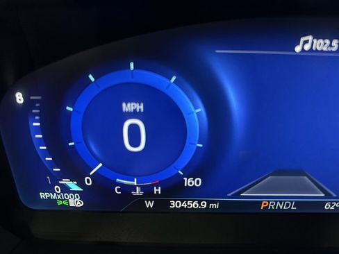 Used 2022 Ford Explorer Platinum w/ Equipment Group 601A AWD/4WD image 29