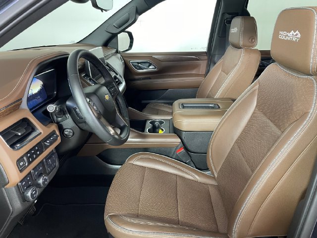 Used 2023 Chevrolet Tahoe High Country AWD/4WD image 2