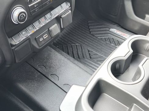 Used 2025 Chevrolet Silverado 1500 Custom Trail Boss w/ Midnight Edition image 18