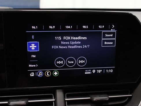 Used 2024 Chevrolet Trax RS w/ Driver Confidence Package FWD image 3