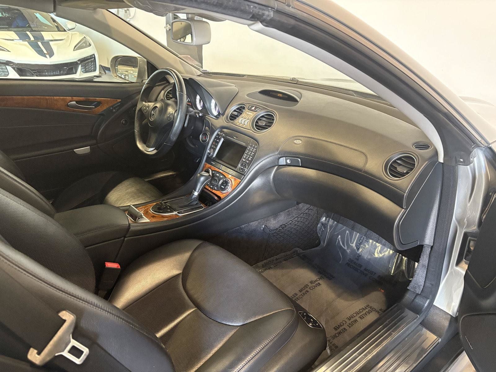 Used 2009 Mercedes-Benz SL 550 image 28