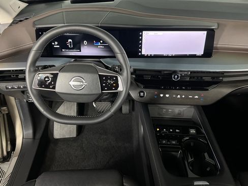 Used 2025 Nissan Murano Platinum w/ Cargo Package image 14