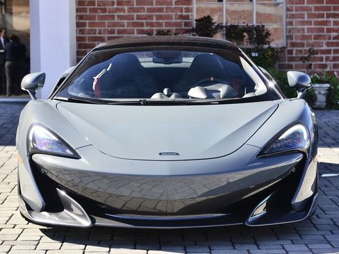 Used 2020 McLaren 600LT Spider RWD image 2