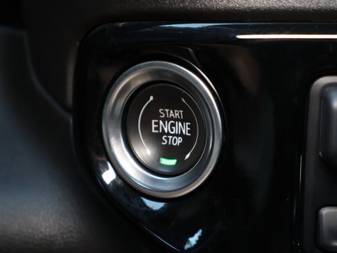 Used 2023 Chevrolet Silverado 1500 High Country w/ Technology Package image 19