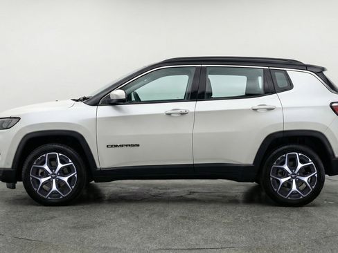 Used 2025 Jeep Compass Limited AWD/4WD image 5