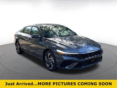 Used 2025 Hyundai Elantra Limited