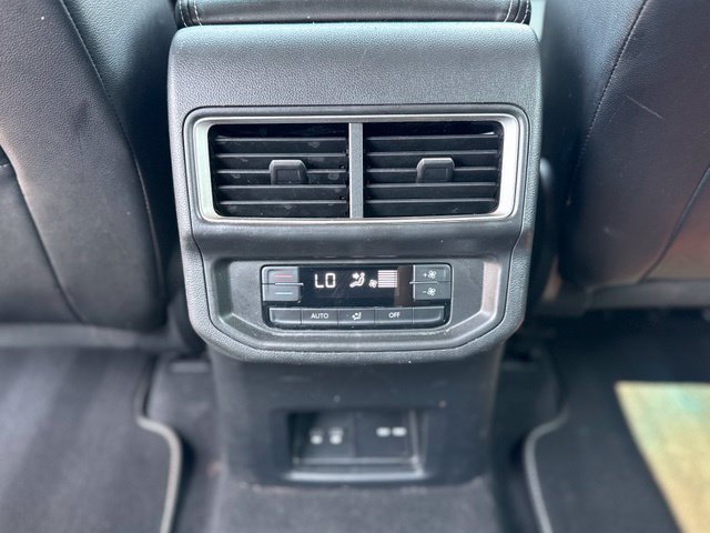 Used 2024 Volkswagen Atlas SE w/ Black Wheel Package AWD/4WD image 25