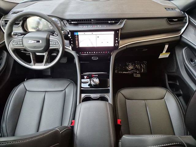 New 2027 Jeep Grand Cherokee Limited AWD/4WD image 15