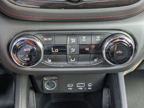 Used 2022 Chevrolet TrailBlazer RS w/ Convenience Package FWD image 20