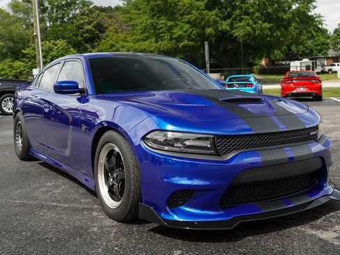 Used 2018 Dodge Charger SRT Hellcat w/ Harman/Kardon Audio Group RWD image 40