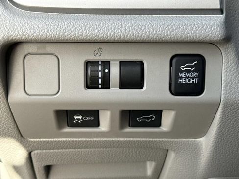 Used 2015 Subaru Forester 2.5i Touring w/ Eyesight & Navigation System AWD/4WD image 45