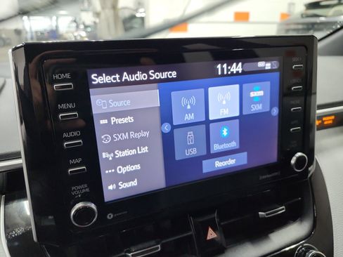 Used 2021 Toyota Corolla SE FWD image 18