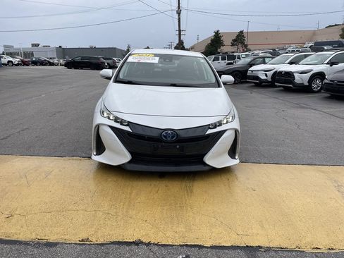 Used 2021 Toyota Prius Prime XLE FWD image 5